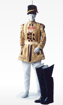 世界の制服 ユニフォーム 王室近衛兵 トンボ学生服 とんぼ体操服の株式会社トンボ